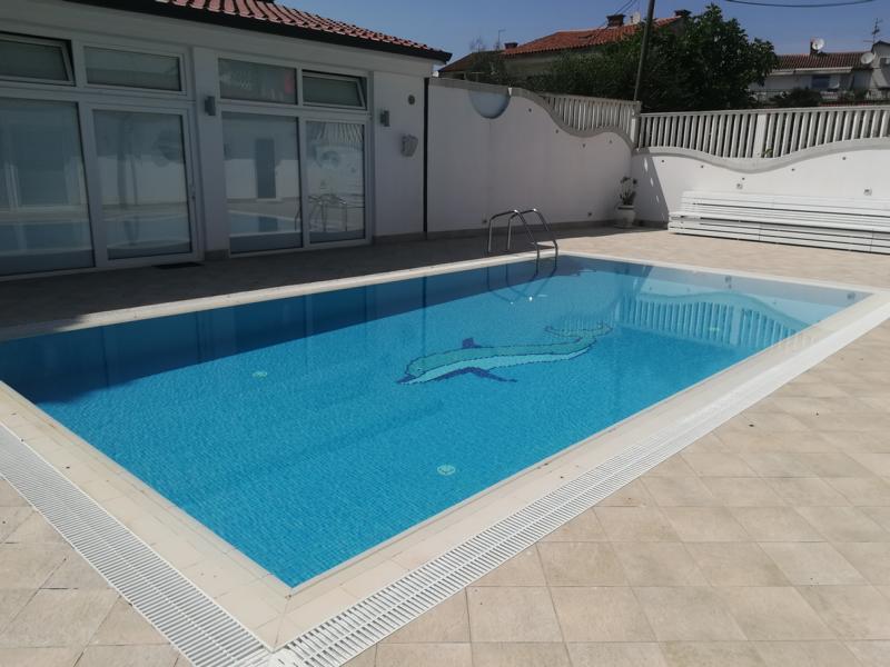 Special occasion! We sell a villa with pool at the sea, Umag