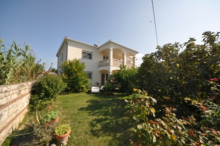 Istrische Häuser Farkaš verkauft ein Haus mit Wohnungen