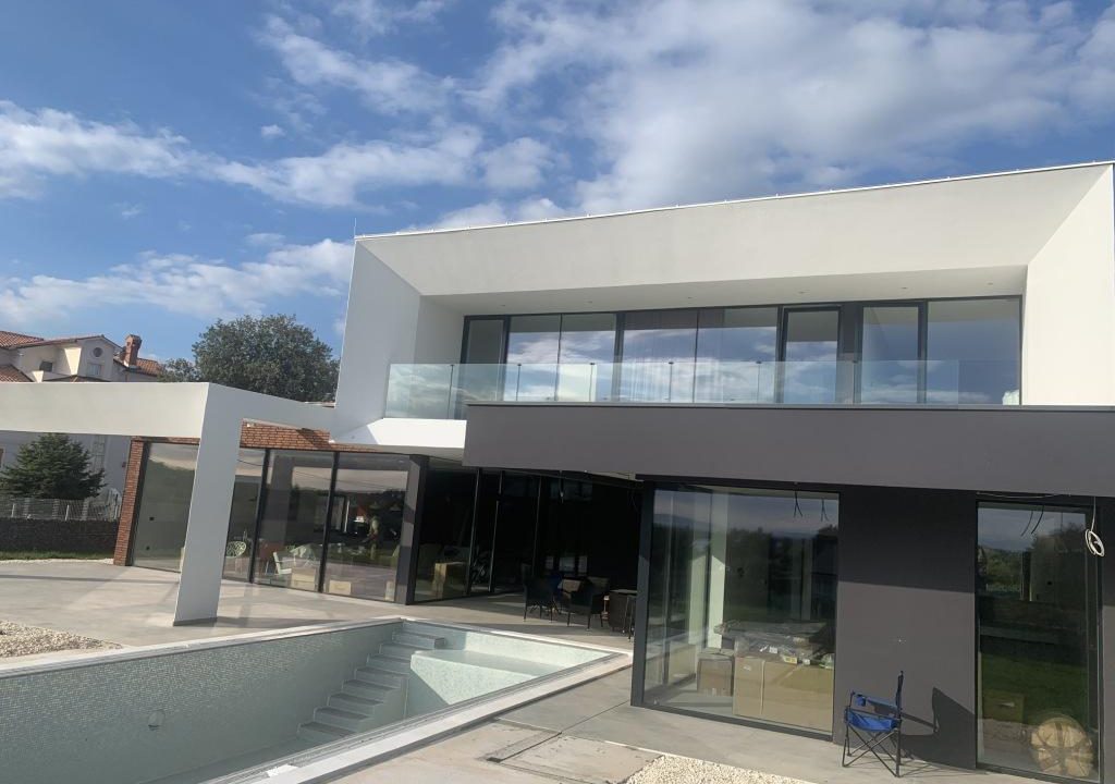 Luxury villas for sale in Istria Farkaš sell new luxury villa in Ližnjan
