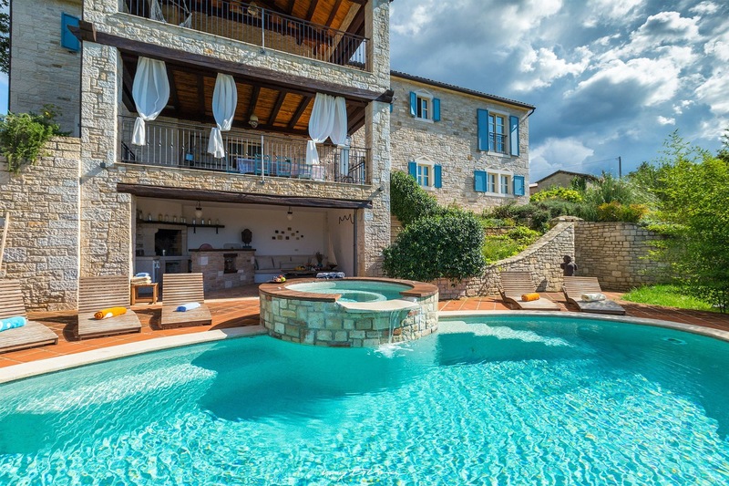Exclusive sale! Unique stone villa for sale with pool, Poreč surroundings