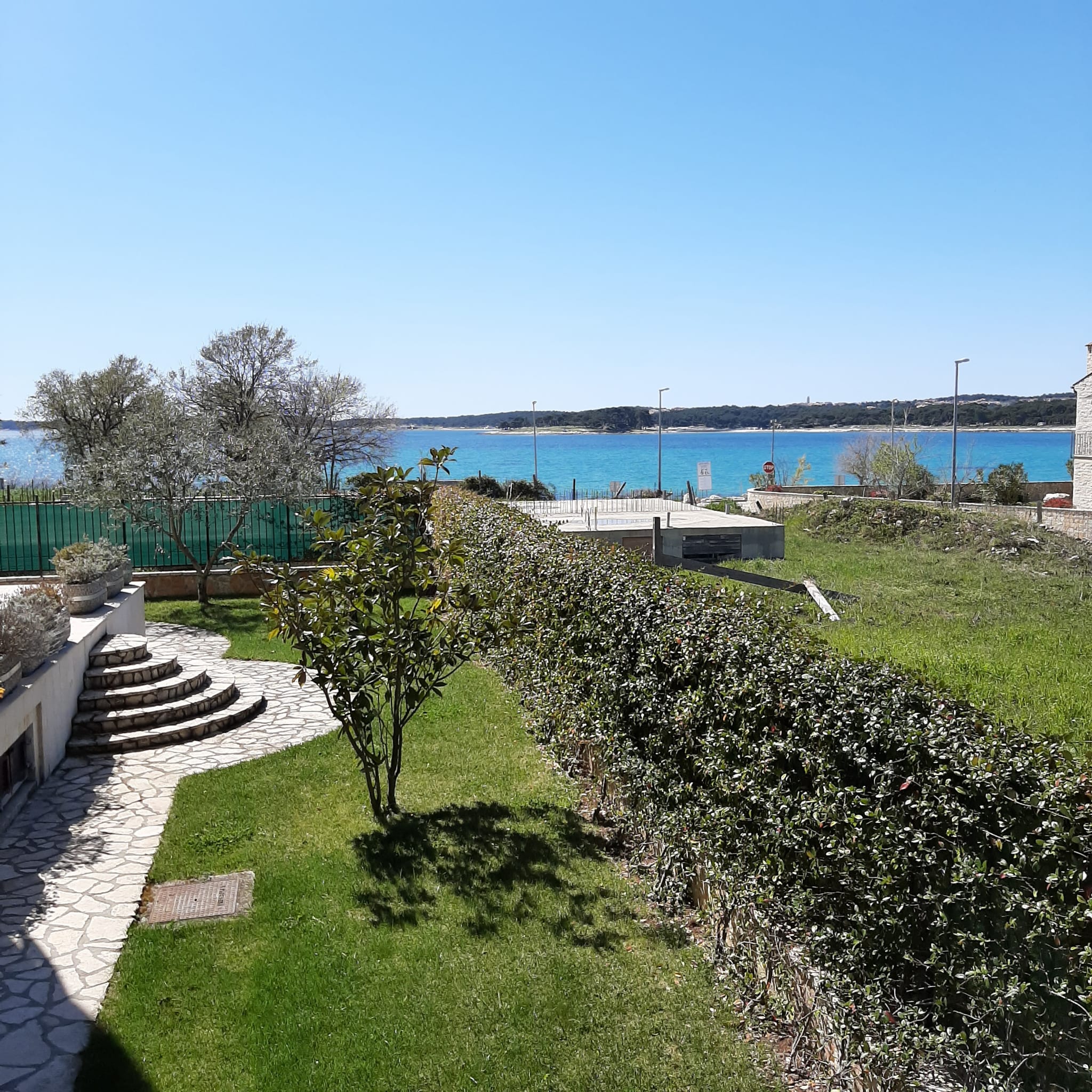 Villa for sale in Medulin 50 m from the sea