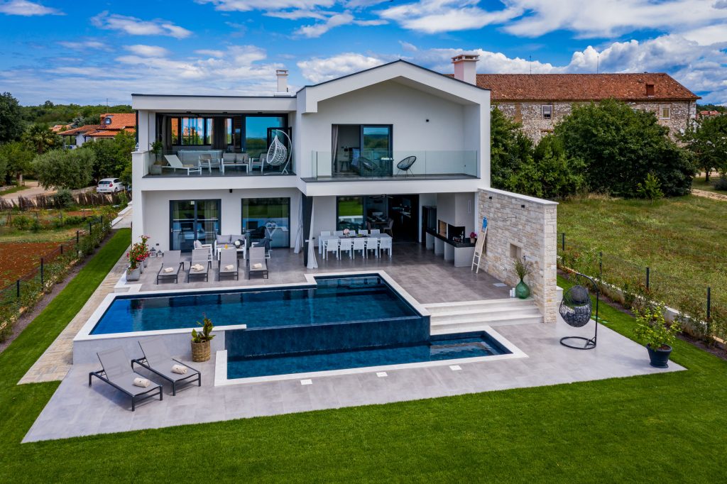 Special opportunity! Modern villa for sale in Novigrad, Istria