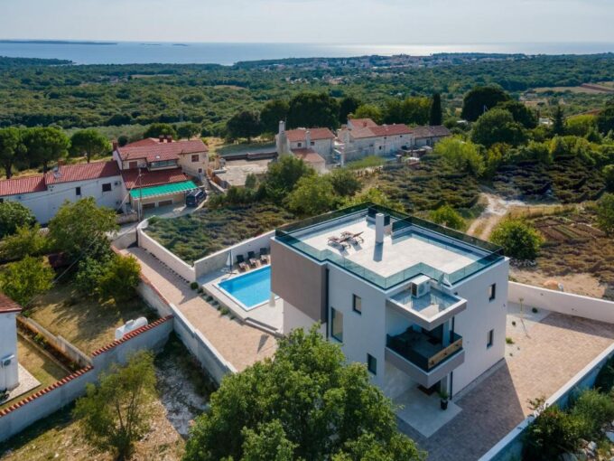 New offer! A new modern villa for sale in the wider area of ​​Rovinj