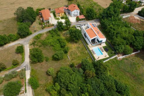 Neue moderne villa mit pool neben Ližnjan zu verkaufen, immobilien agentur Farkaš Istrien