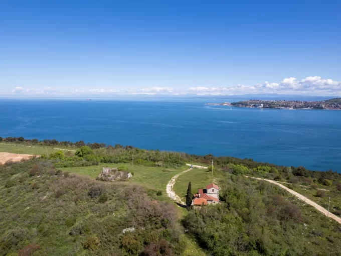 Exclusive sale! Only at Luxury real estate Farkaš! From 1549. year estate for sale, Umag, Istria, Croatia