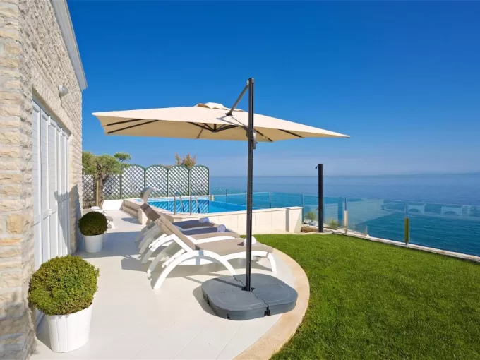 Top 1 beachfront luxury villa for sale near Umag!!!